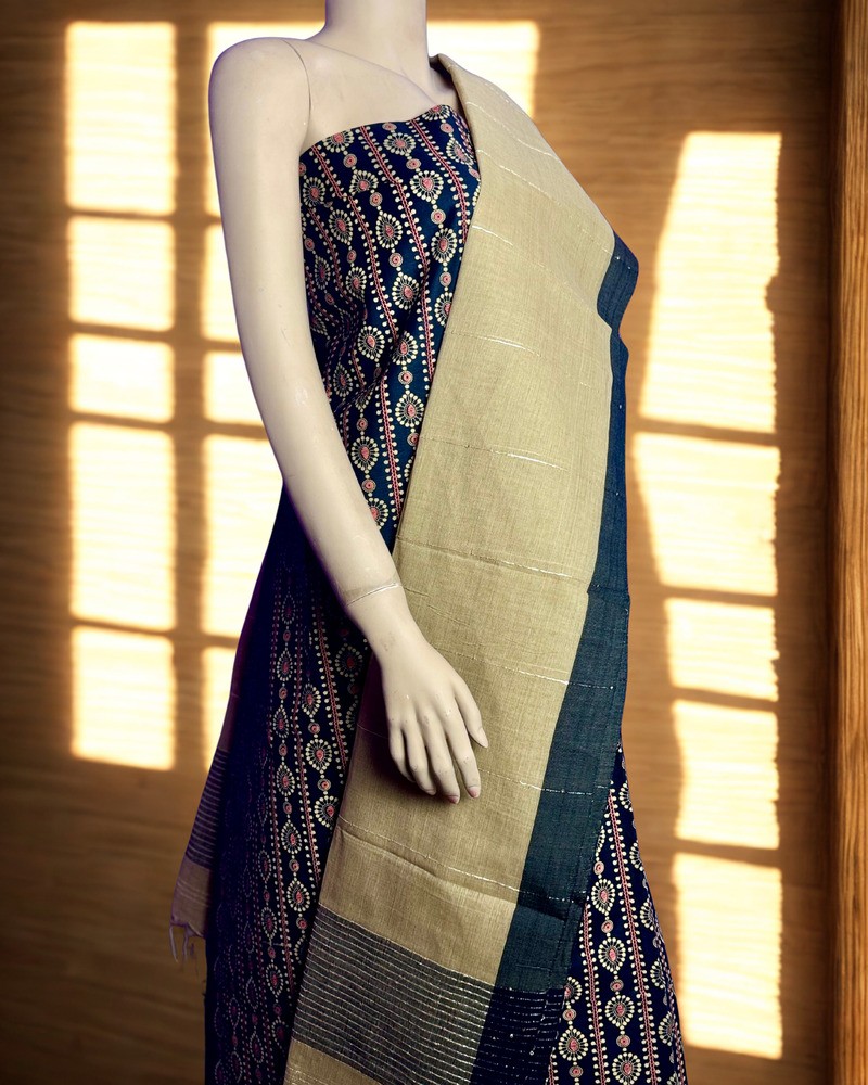 আনস্টিচড থ্রি পিস - আড়ং কটন - Alternate view 2 showing  color