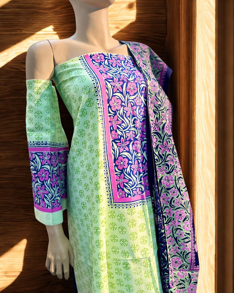 আনস্টিচড থ্রি পিস - ভিআইপি এ গ্রেড ব্লক - Alternate view 1 showing  color